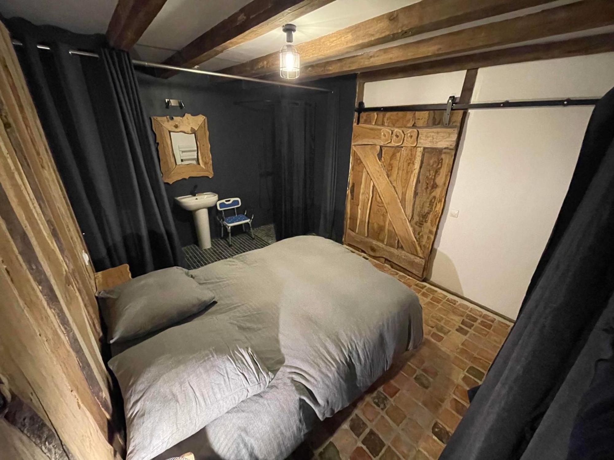 Gite Avec Piscine Interieur, Le Repere De Choiseau Challain-la-Potherie Exterior foto