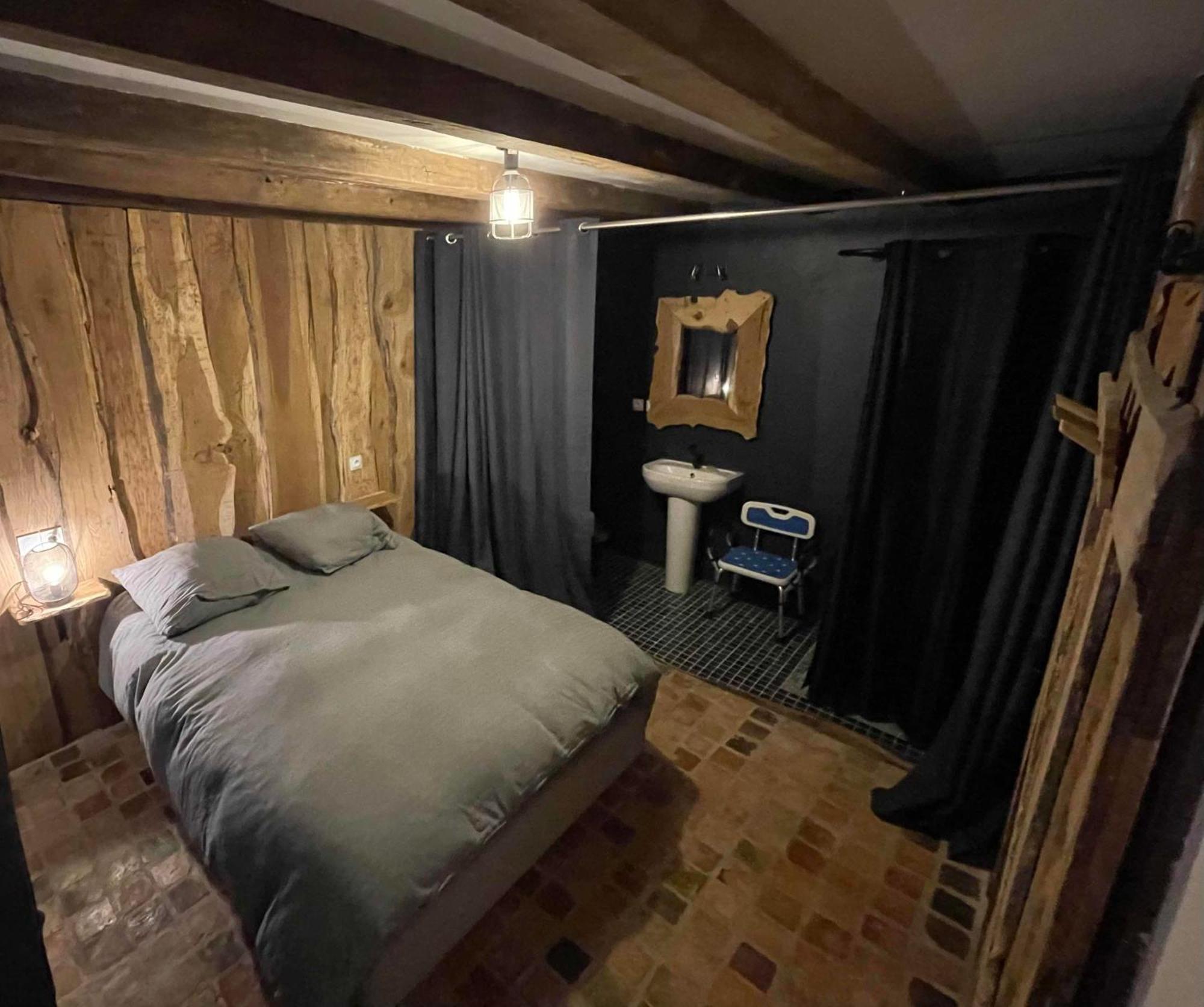 Gite Avec Piscine Interieur, Le Repere De Choiseau Challain-la-Potherie Exterior foto